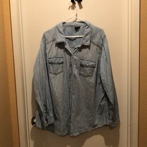 Torrid Size 3 light chambray top